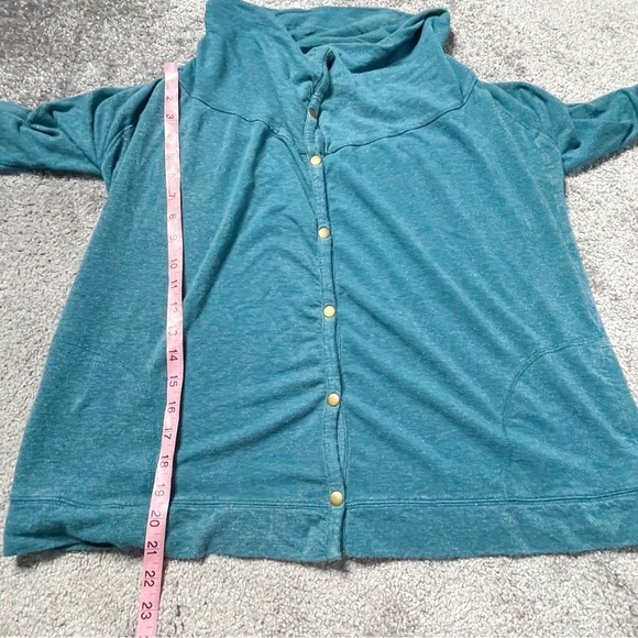 Lucky Lotus Teal Drapey Snap Front Button Viscose Cardigan Sweater Size Medium - Picture 3 of 6